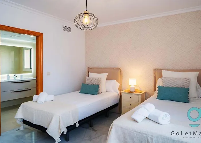 Hole In One - Goletmalaga Villa *